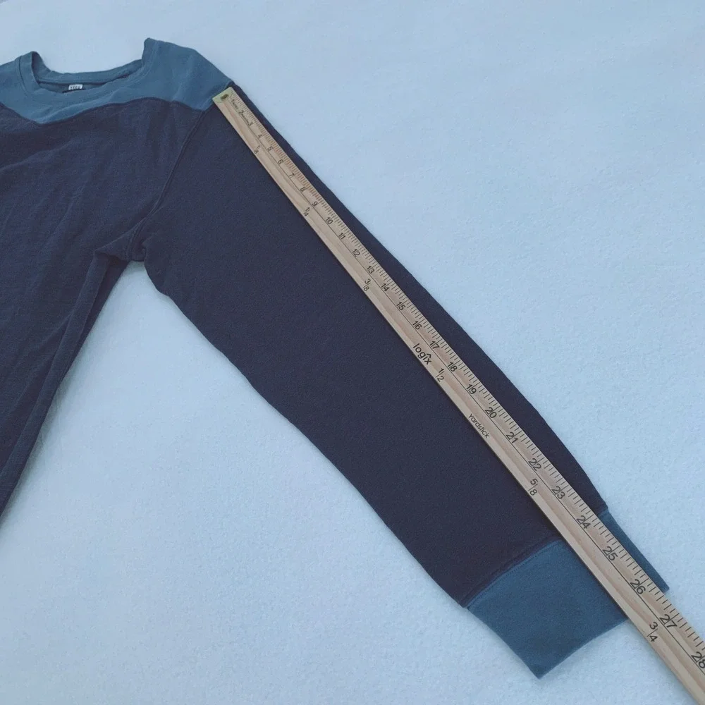J. Peterman Long Sleeve T-Shirt Men L Blue Two-Tone V-Yoke Crew Neck 100% Cotton